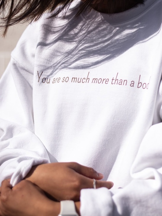 Sweaters - White Graphic Crewneck Sweatshirt - 1940 clothing